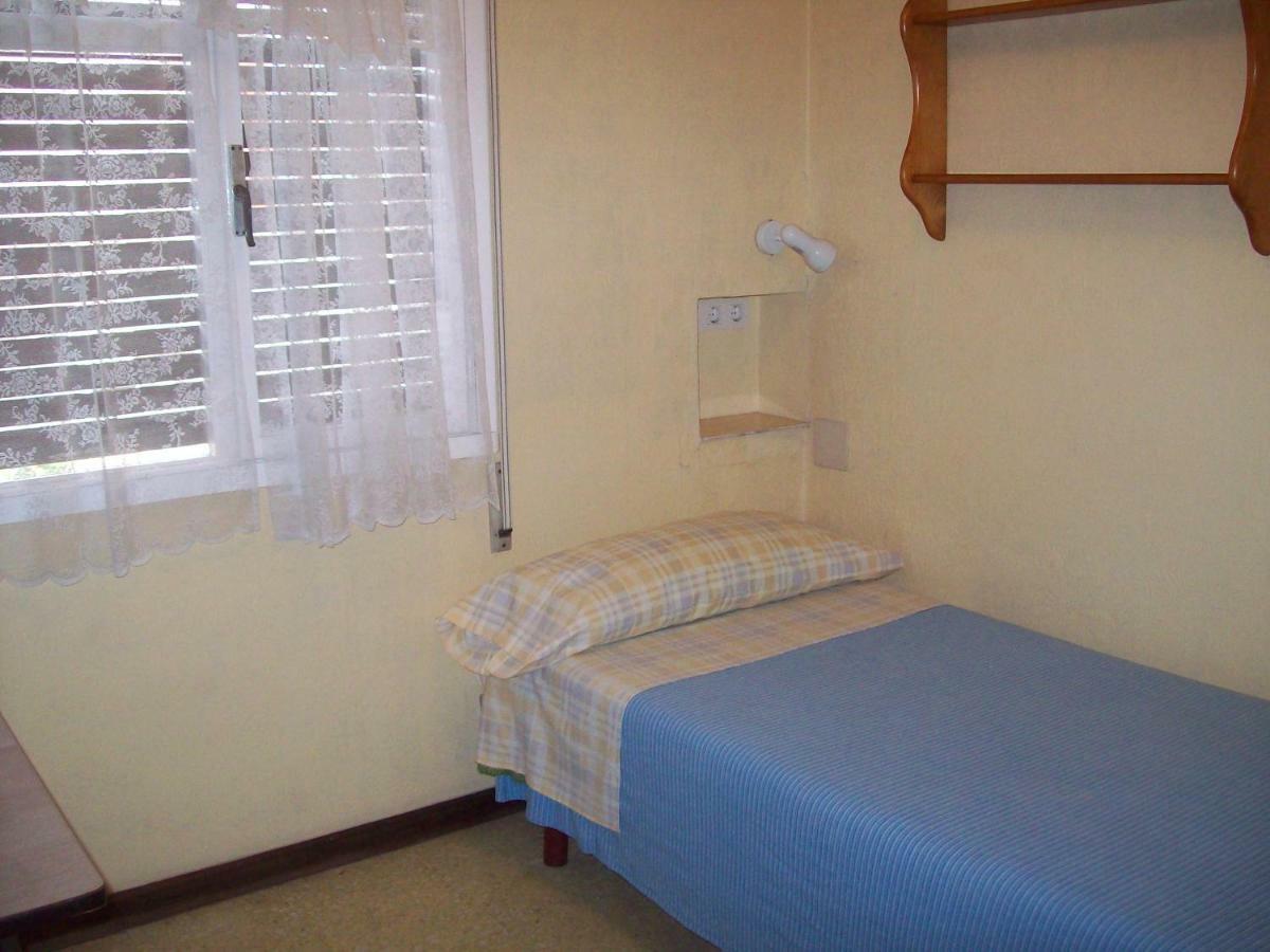 Pension Los Pinos Хихон Екстериор снимка