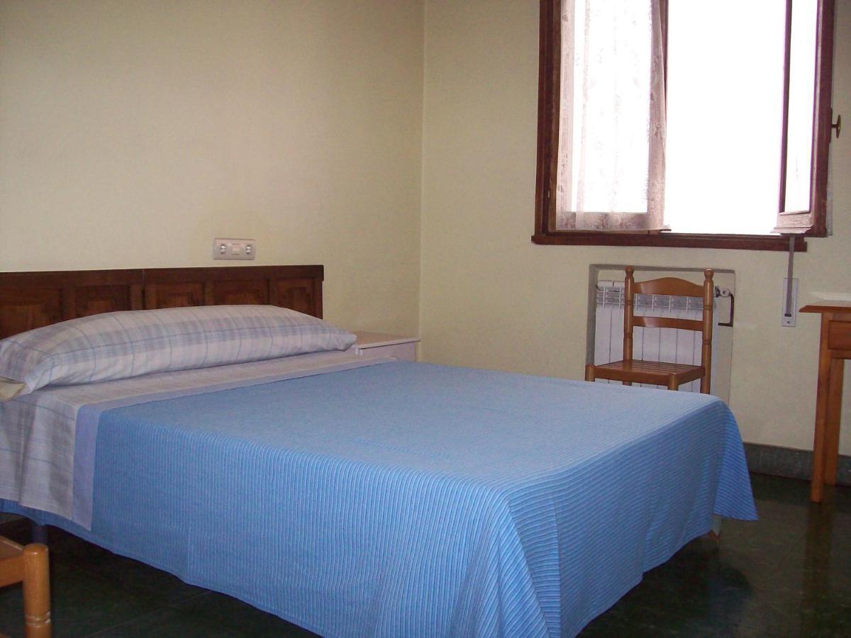 Pension Los Pinos Хихон Екстериор снимка
