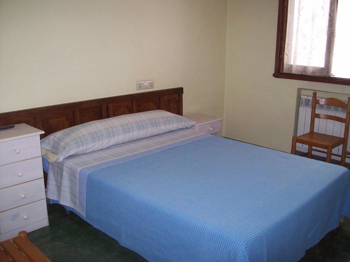 Pension Los Pinos Хихон Екстериор снимка